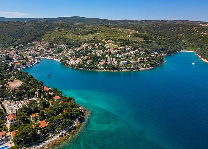 With Parking Spaces Splitska, Brac - 23168 Daire *